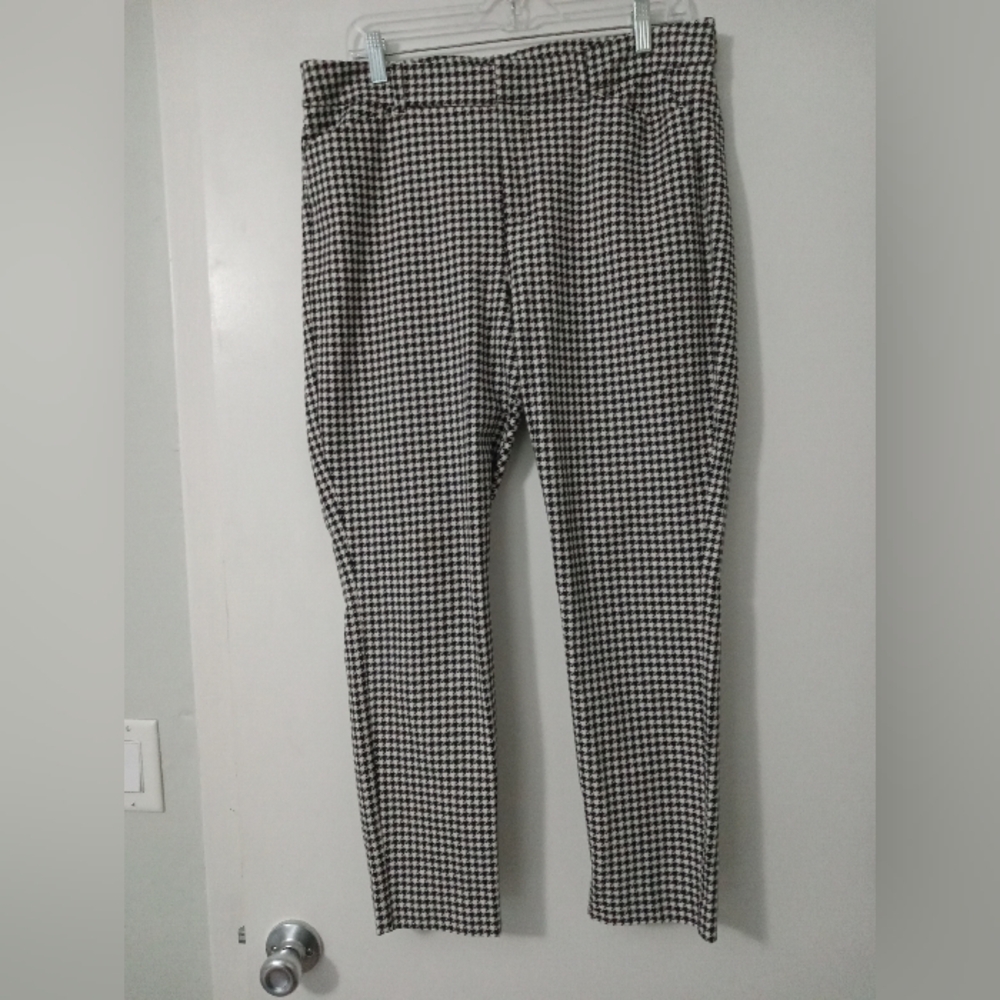 Old Navy Houndstooth High Rise Pixie Skinny Pants Black White EUC No Flaws Ankle